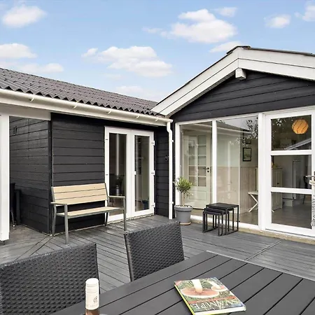 Jb234-frostrup-strandvejen-83-a * Frostrup