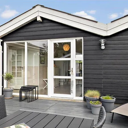 Jb234-frostrup-strandvejen-83-a * Frostrup